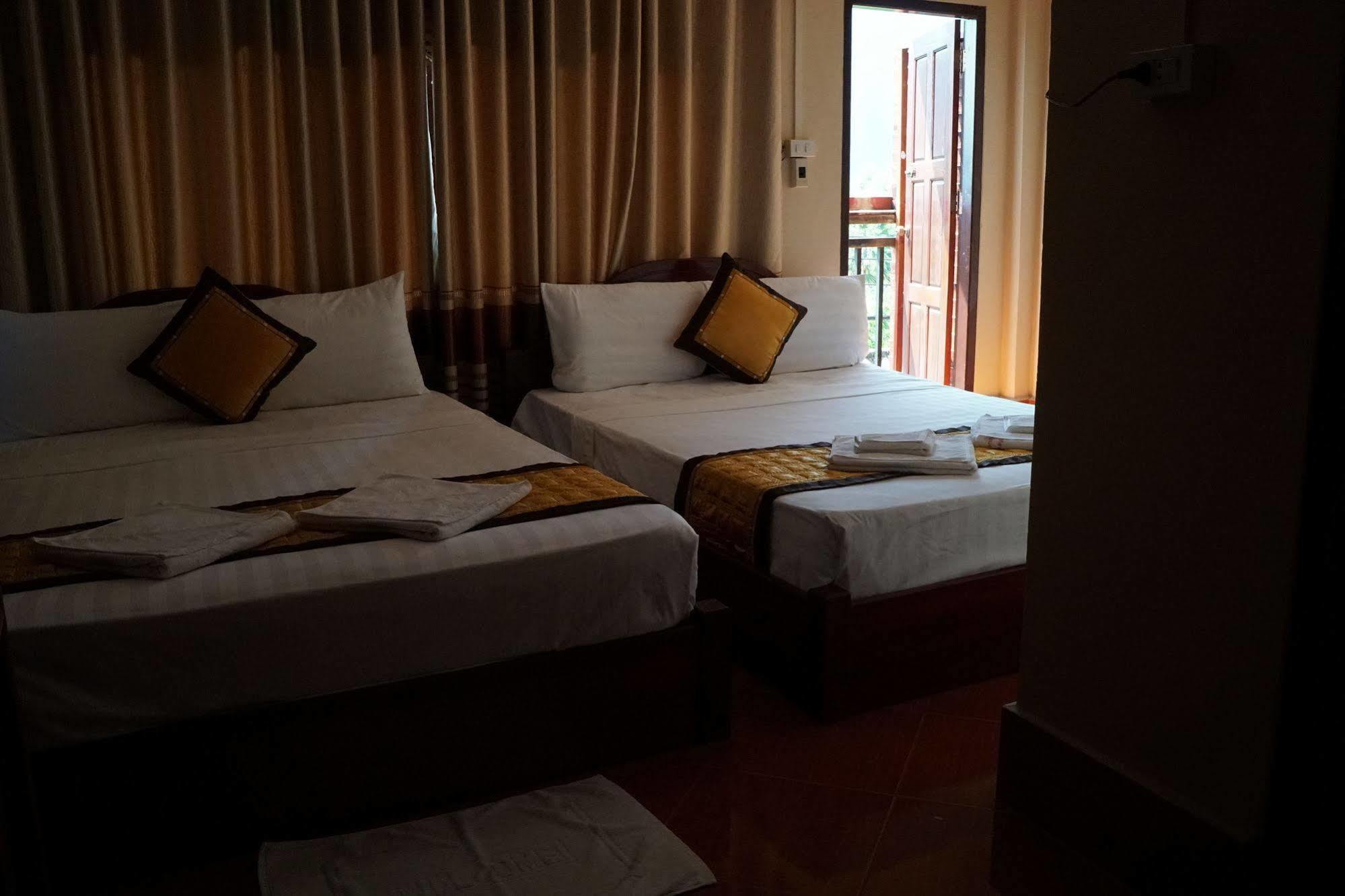Mountainview Riverside Boutique Hotel Vang Vieng Extérieur photo