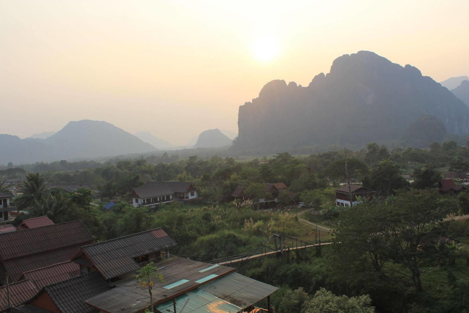 Mountainview Riverside Boutique Hotel Vang Vieng Extérieur photo